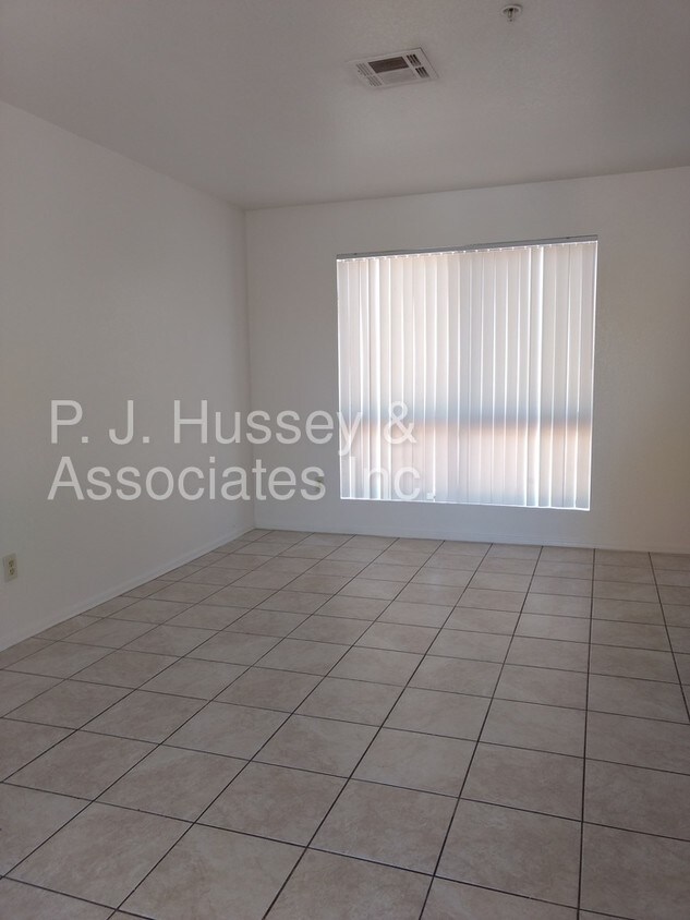 Primary Photo - 16040 N 27th St