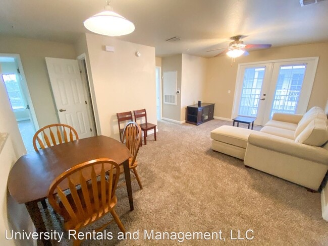 Building Photo - 4 br, 4 bath House - 921 SW Depot Avenue #404