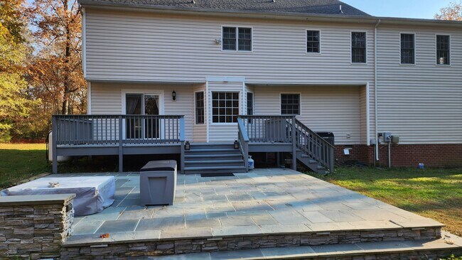 Building Photo - Beautiful Upscale Home Available in Cheste...