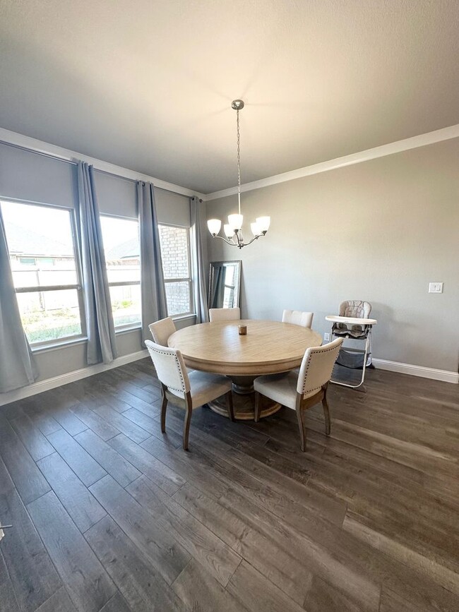 Foto del edificio - 3 Bed 2 Bath Ready to Rent ASAP!