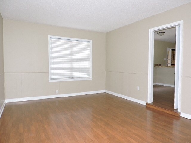 Building Photo - 3900 N Heatherhill Dr