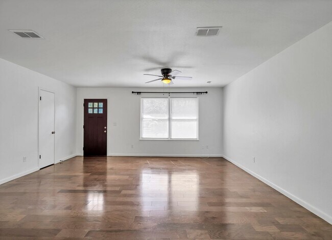 Building Photo - 309 Pontevedra Ln