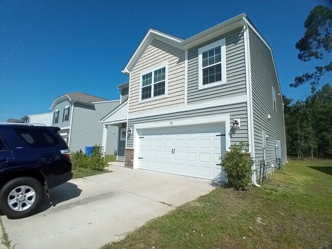 Building Photo - 70 Parkwood Ct