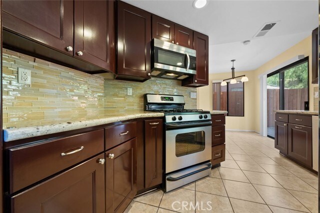 Building Photo - 3912 Lost Springs Dr