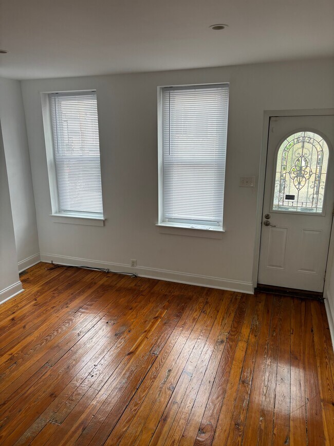 Building Photo - 3071 Tulip Street