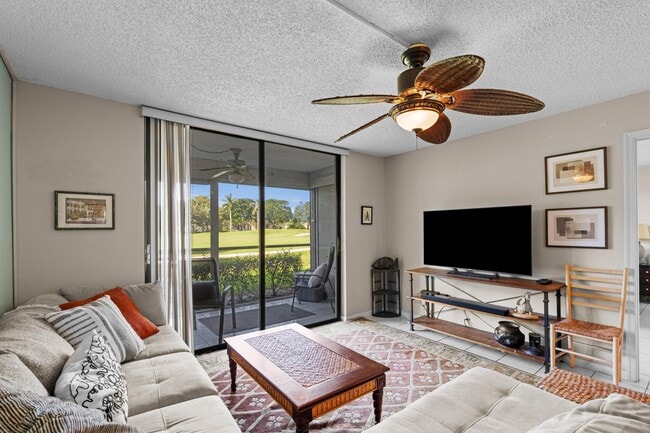 Building Photo - 2450 Deer Creek Country Club Blvd