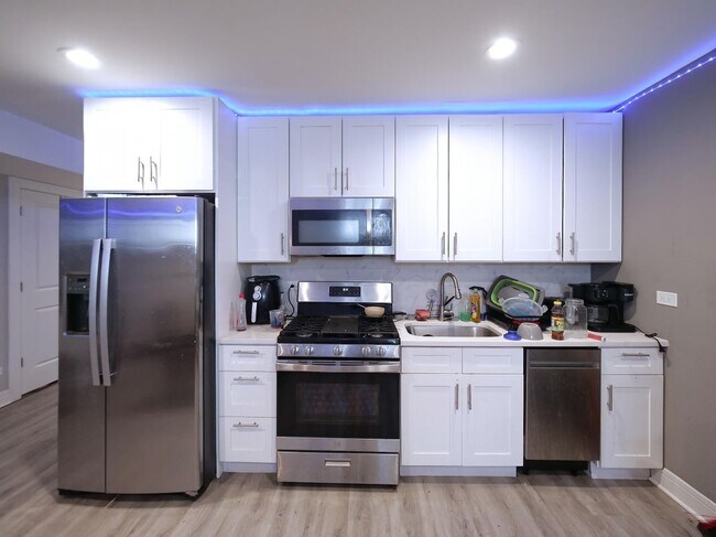 Foto del edificio - 4347 S Vincennes Ave