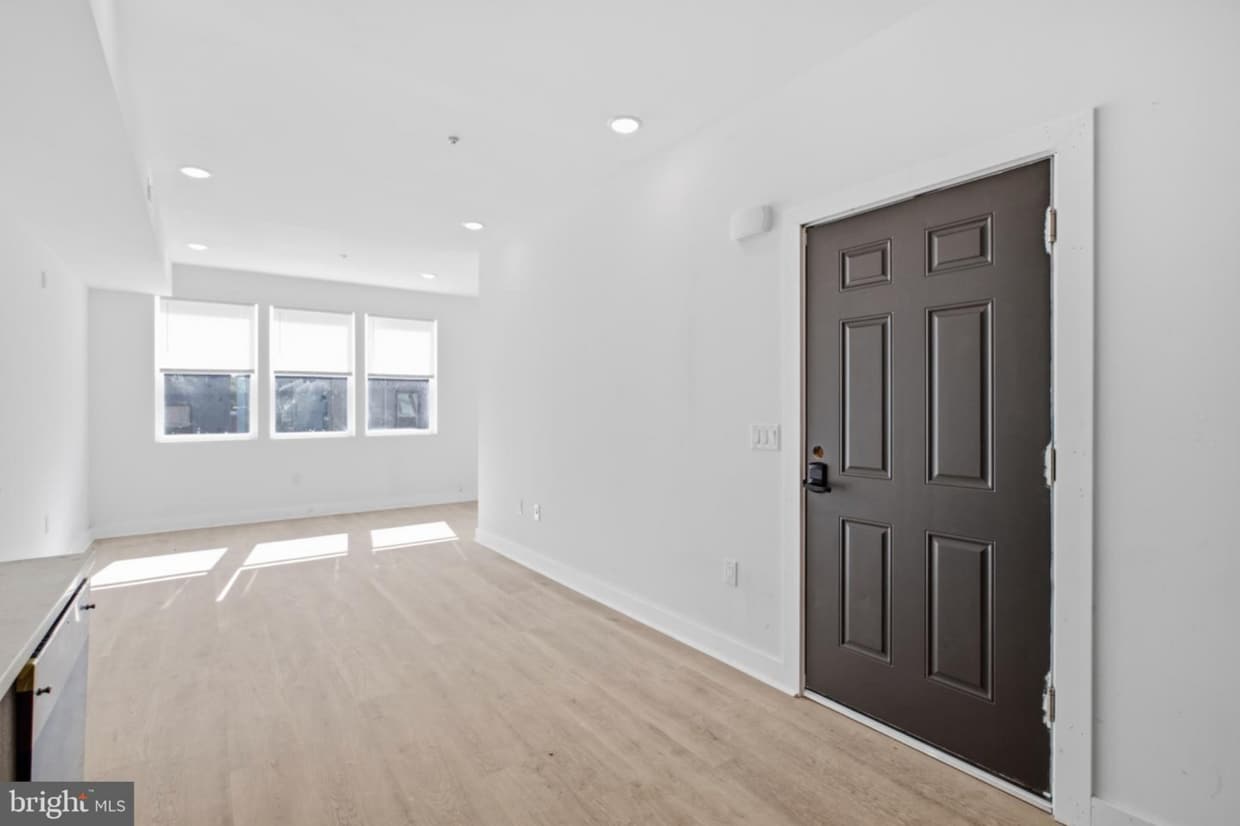 Photo - 2330 N 16th St -2