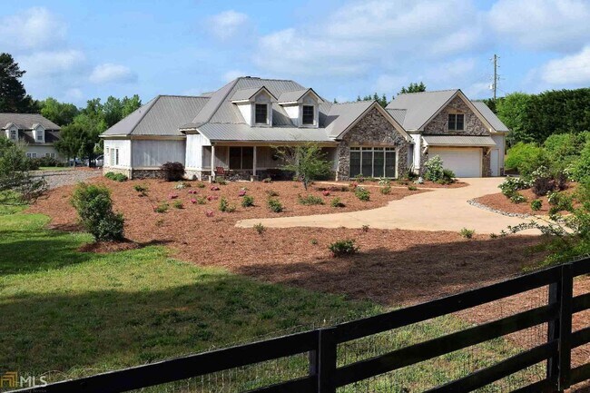 Building Photo - 5610 Thomas Rd