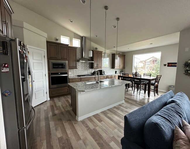 Foto del edificio - STUNNING HOME IN FLYING HORSE! CLOSE TO PO...