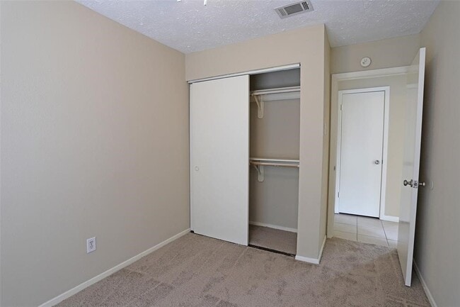 Foto del edificio - 11011 Shadowfield Dr