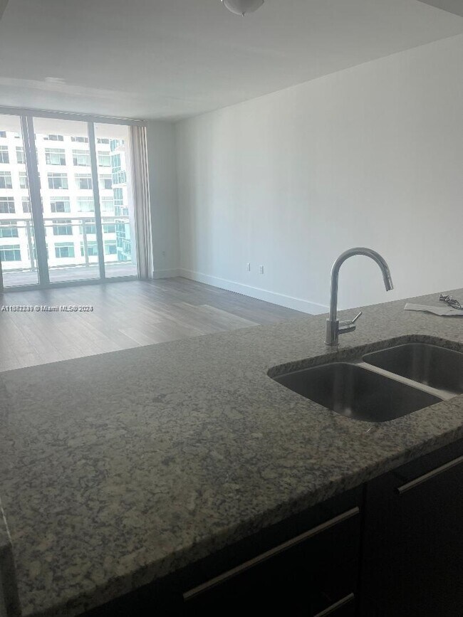 951 BRICKELL Ave Unit 2101, Miami, FL 33131 Condo for Rent in Miami