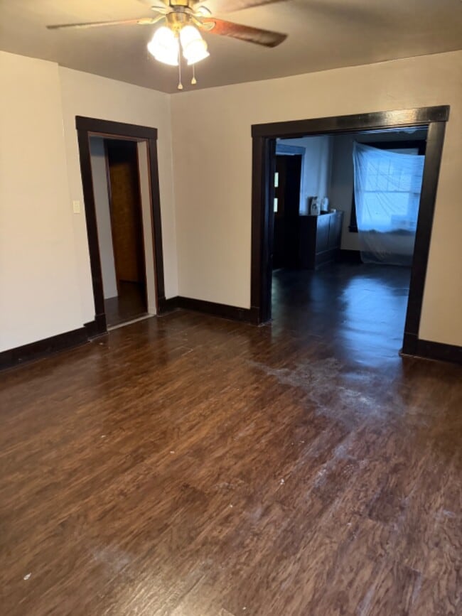 Photo - 544 Center St House