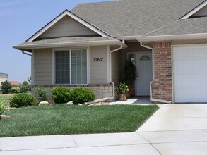 Building Photo - 10612 Hearth Stone Cir
