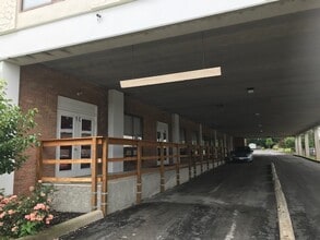 Building Photo - 5600 Market St