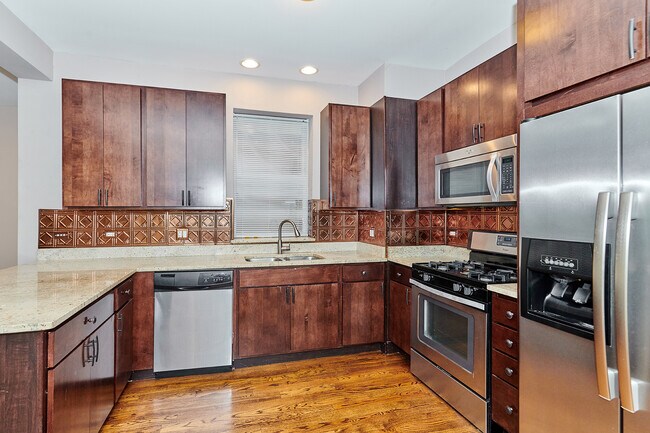 Foto del edificio - 1607 W Farwell Ave