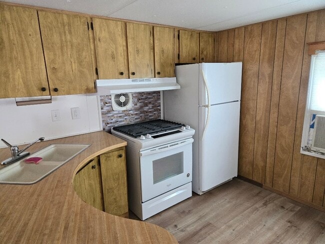 Building Photo - 761 NY-369