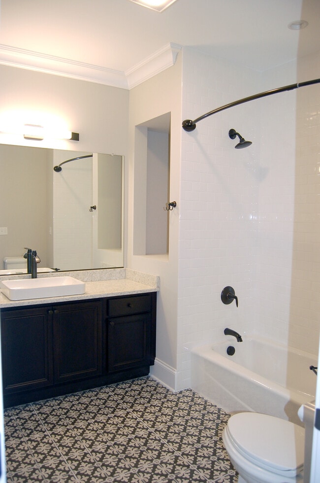 Bathroom - 462 Broadway