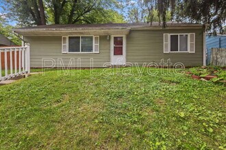 Building Photo - 2229 Roselawn Ave