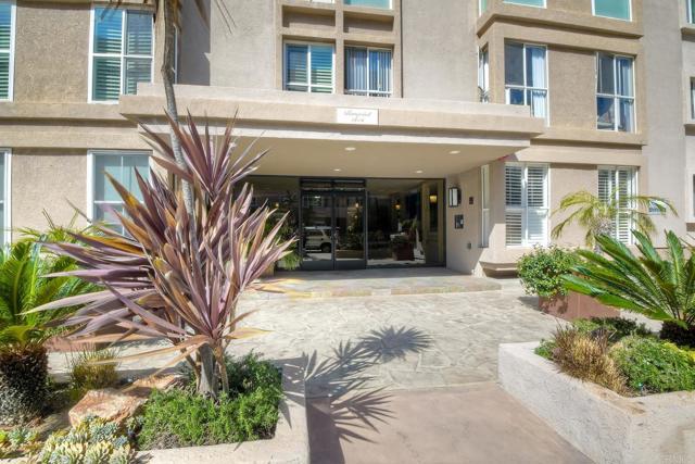 Foto del edificio - 1040 Coast Blvd S