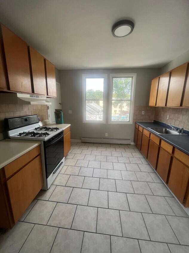 36 Welland Ave Unit 3R, Irvington, NJ 07111 Apartments in Irvington