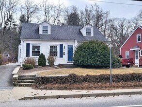 Building Photo - 2044 Cranston St