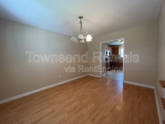 Foto del edificio - 1417 Avoncroft Dr