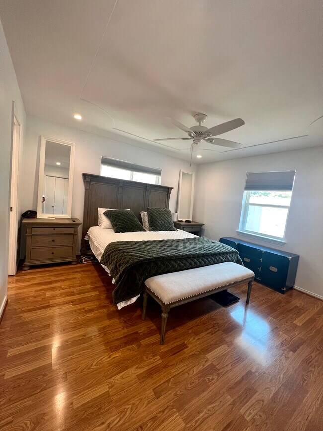 Foto del edificio - 14040 Far Hills Ln