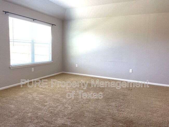 Building Photo - 12040 Riparian Rd