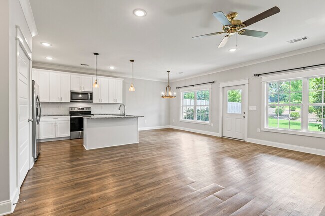 Foto del edificio - 1428 Gatewood Pl