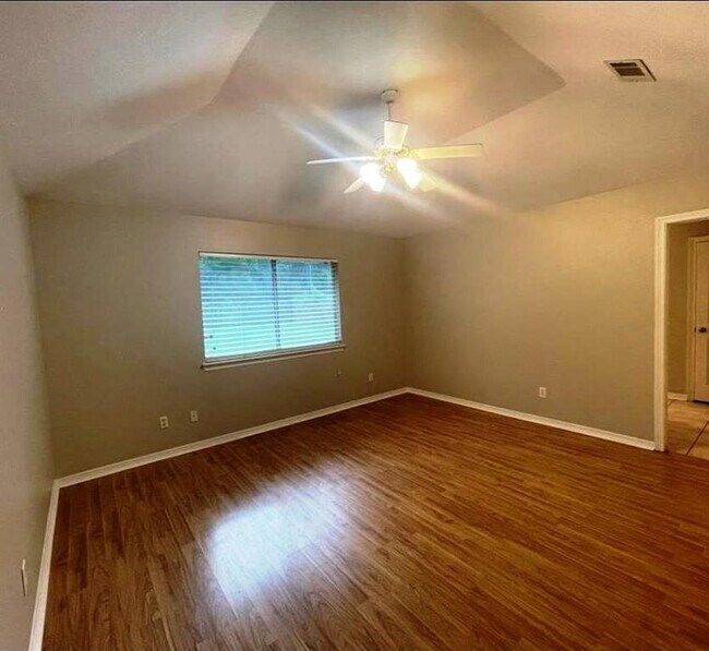 Building Photo - 6107 Springhaven Dr