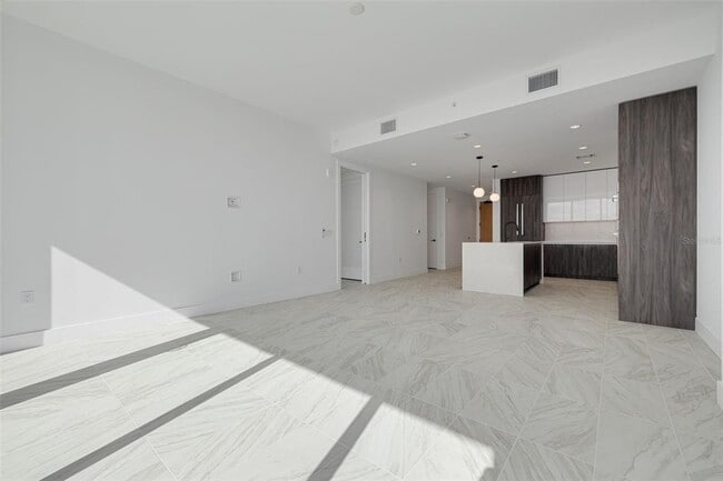 Building Photo - 777 3rd Ave N