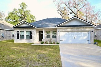 Building Photo - 113 Shady Ln