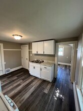 Building Photo - 6216 W Richmond Ave