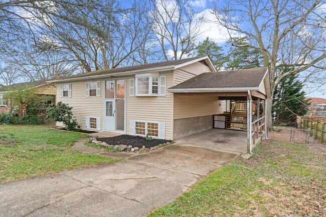 Building Photo - 771 Stevenson Rd