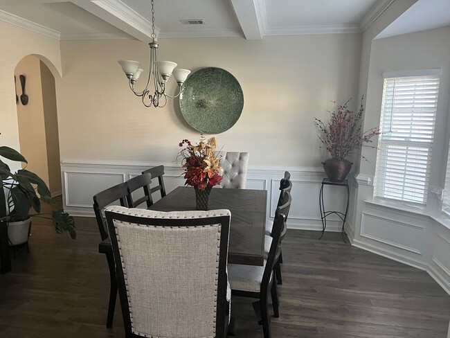 Foto del edificio - For Rent