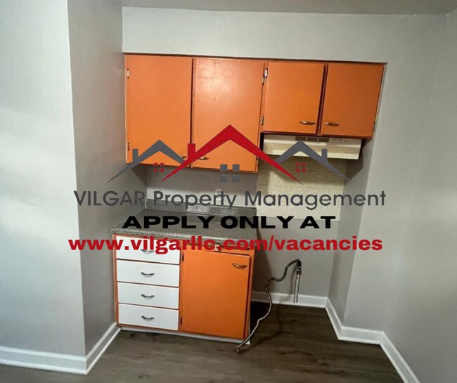 Foto del edificio - What a House! 3 large bedrooms , 1 1/2 bat...