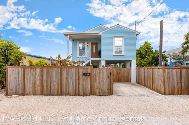 Building Photo - 4 br, 1.5 bath House - H16 Miriam Street