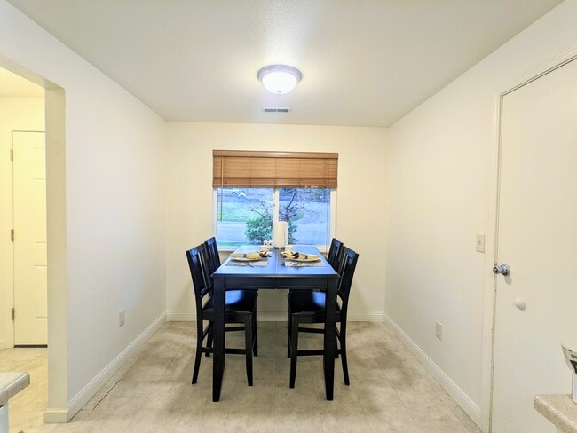 Building Photo - 7510 7th Dr W