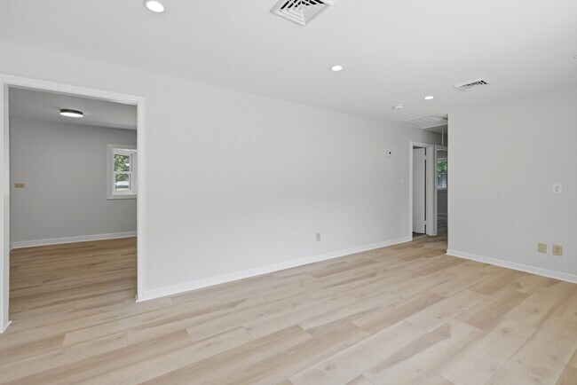 Foto del edificio - 154 Maple St