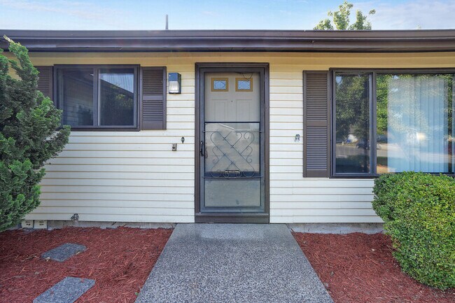 Building Photo - 4678 Lariat Court Northeast
