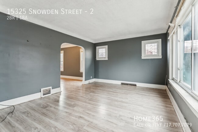 Building Photo - 15325 Snowden St