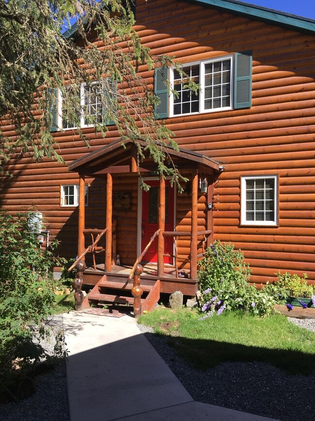 Building Photo - 32992 Johnsons Dr