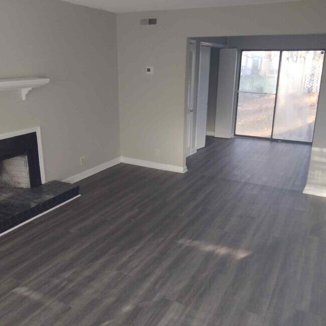 Foto del edificio - 3006 Woodymore Pl