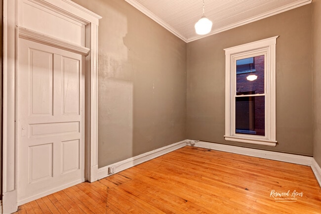 Building Photo - 169 S Schuyler Ave