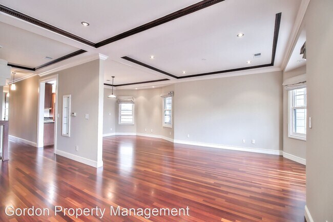 Building Photo - 2 br, 1.5 bath House - 444 Laurel Street