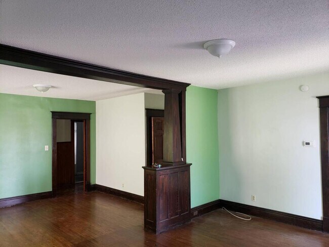 Foto del edificio - 993 Englewood Ave