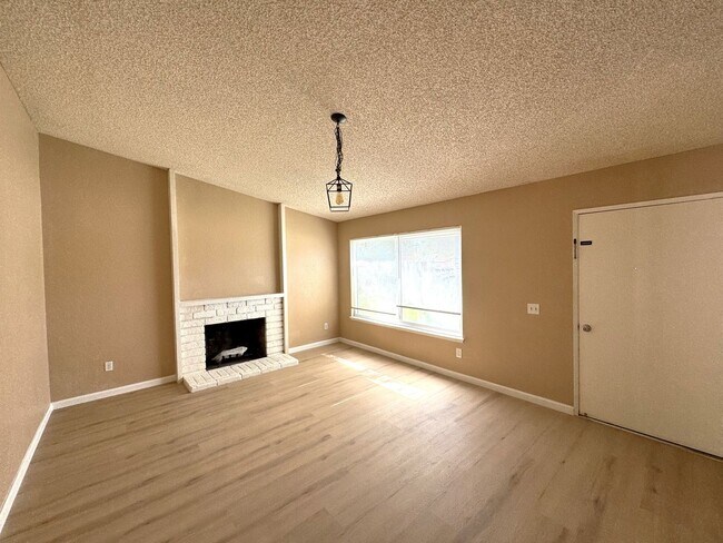 Building Photo - Charming 3-Bed, 2-Bath Home for Rent in San Bernardino, Close to CSUSB, Small Pets Welcome