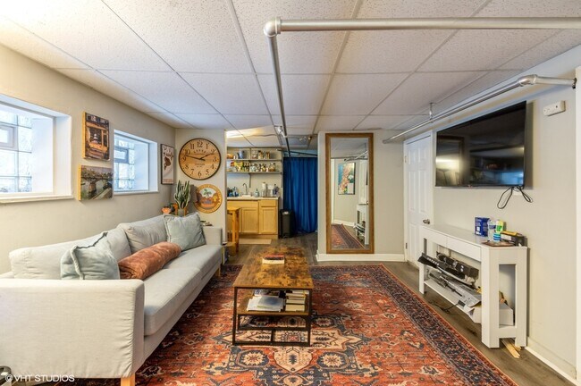 Foto del edificio - 3021 N Davlin Ct
