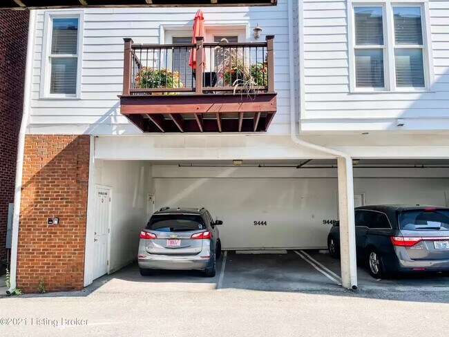 Foto del edificio - 9444 Norton Commons Blvd